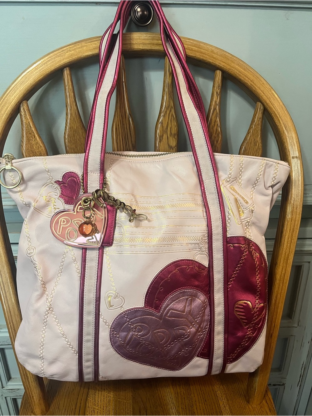 Rare- Coach poppy love tote - style 14551 with Charm Details. Y2K coach poppy.